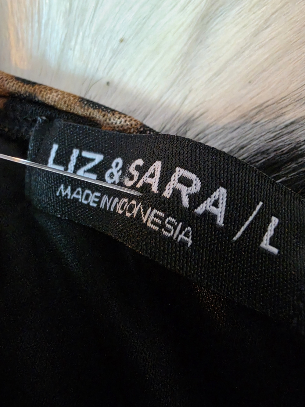 Liz & Sara Black Midi Dress - Elegant Everyday Style